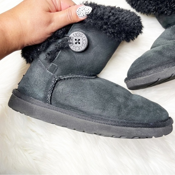 Ugg Black Fur Button Ankle Boots Size 6 - Picture 4 of 12